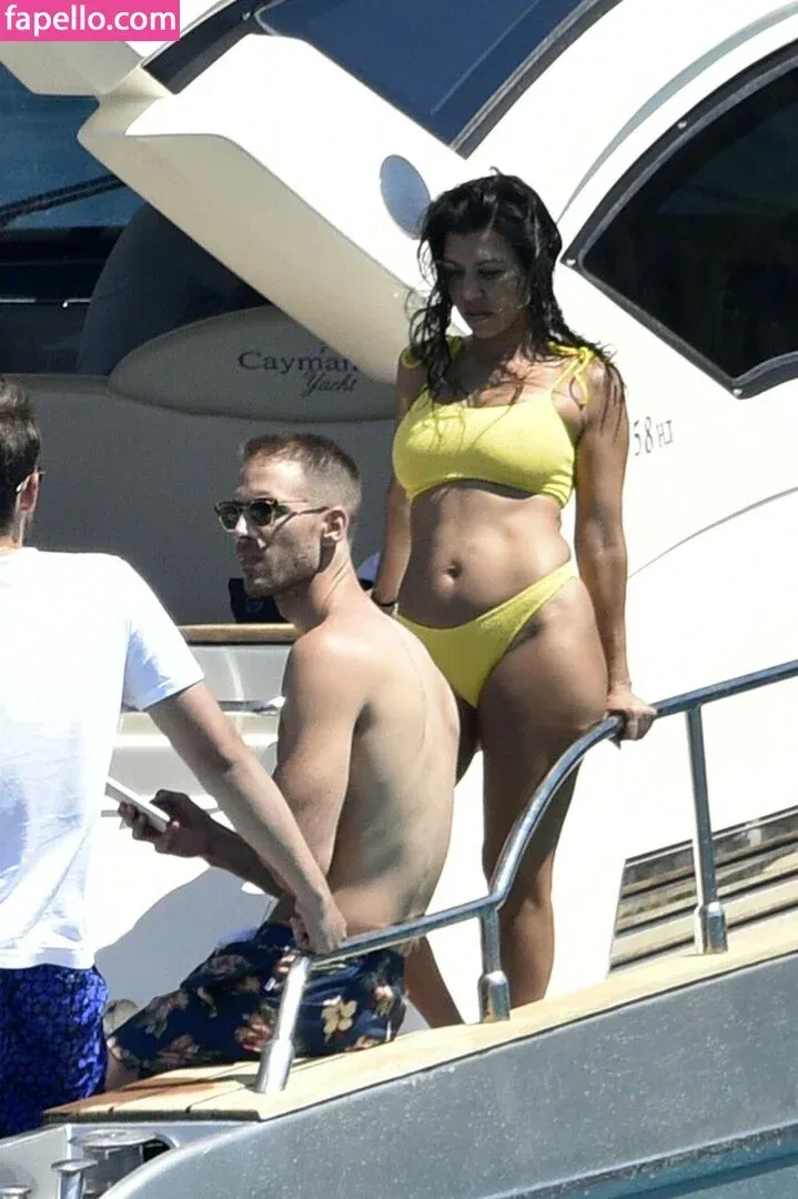 Kourtney Kardashian Onlyfans Photo Gallery 