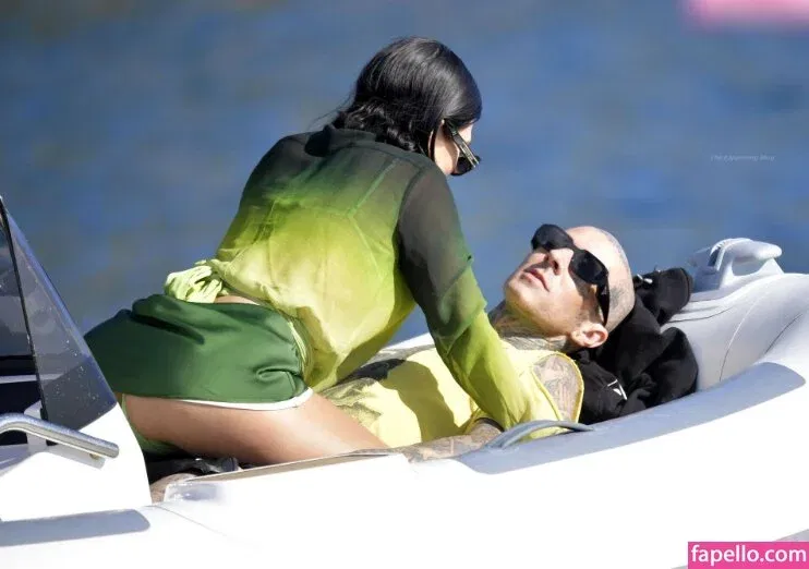 Kourtney Kardashian Onlyfans Photo Gallery 