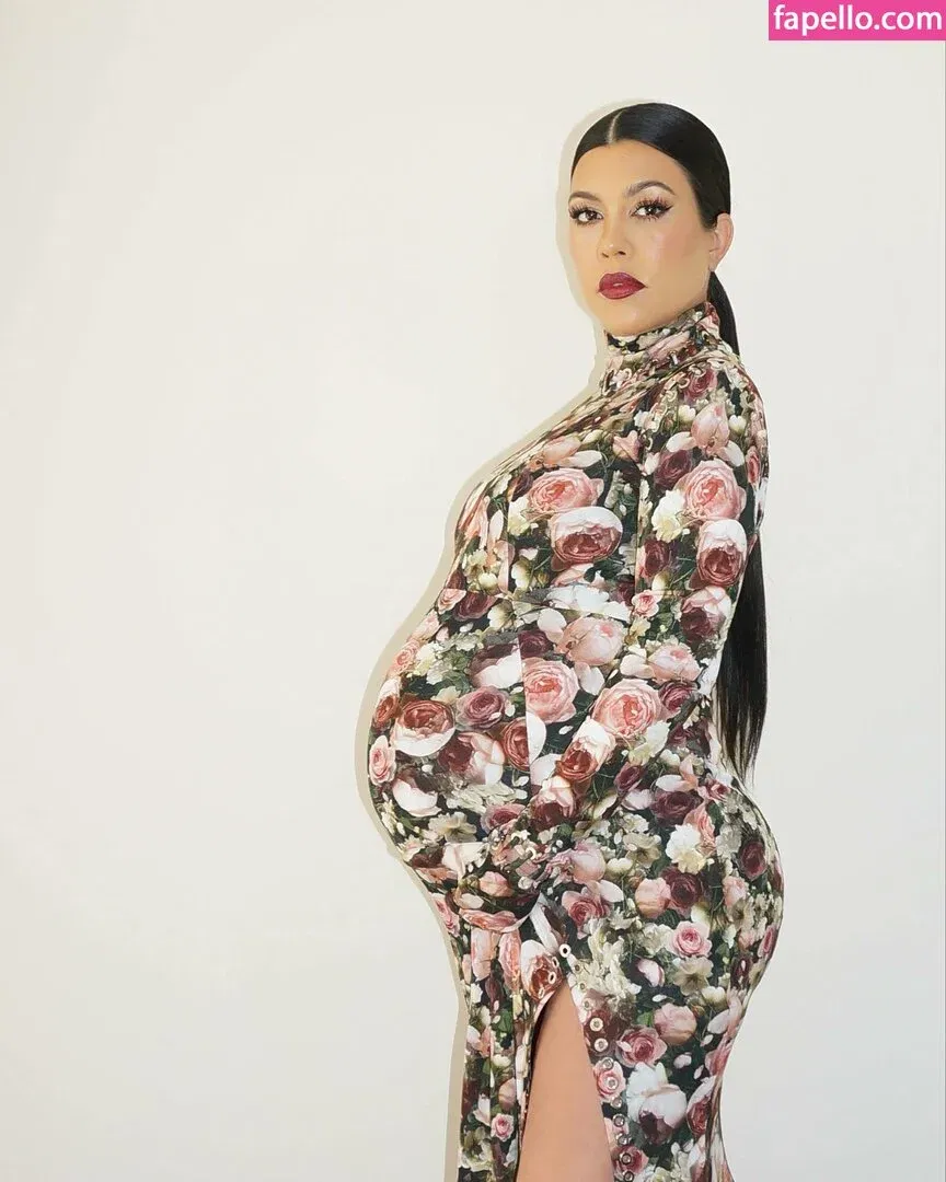 Kourtney Kardashian Onlyfans Photo Gallery 