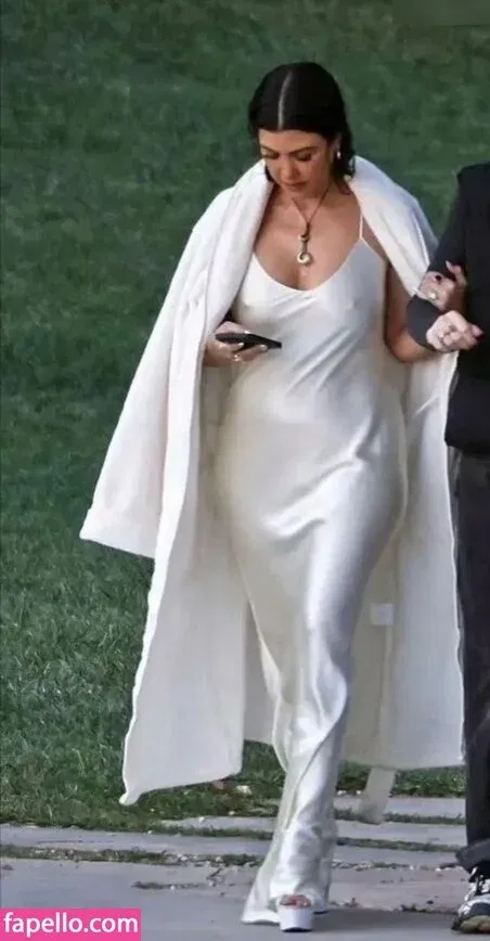 Kourtney Kardashian Onlyfans Photo Gallery 