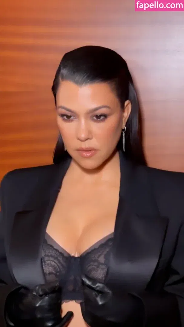 Kourtney Kardashian Onlyfans Photo Gallery 