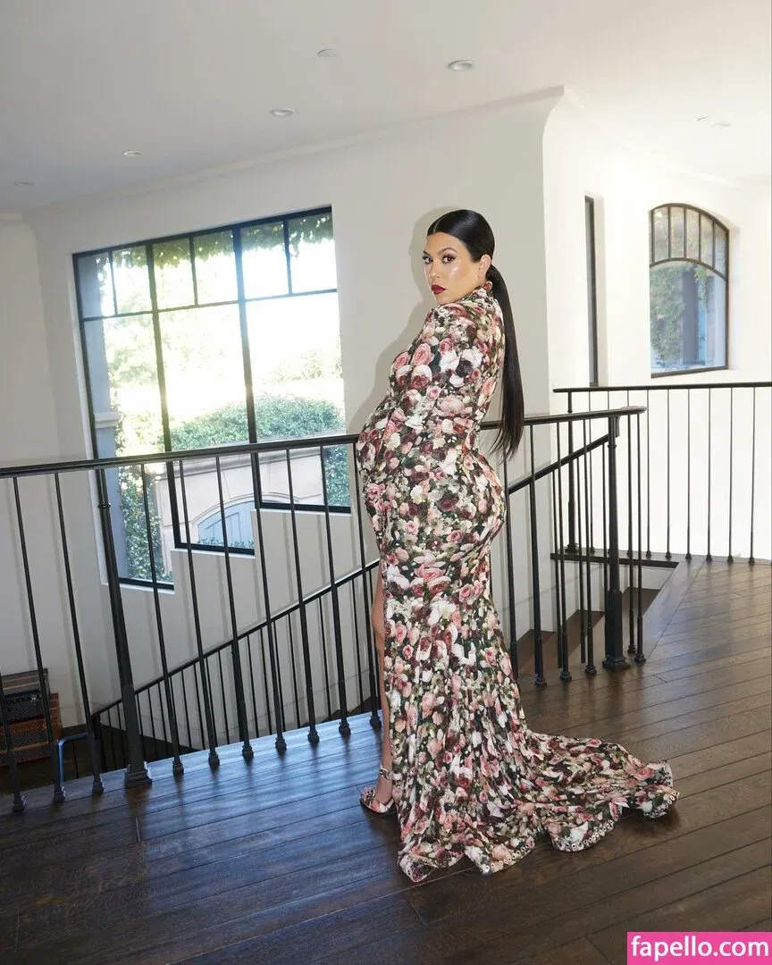 Kourtney Kardashian Onlyfans Photo Gallery 