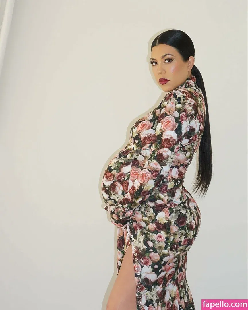 Kourtney Kardashian Onlyfans Photo Gallery 