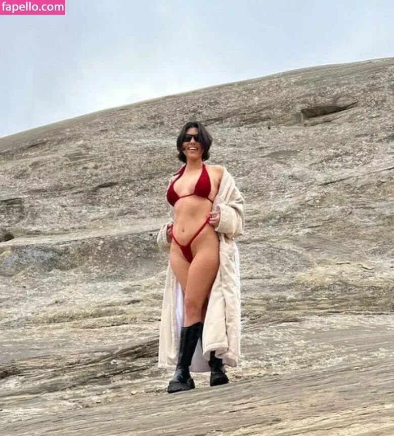 Kourtney Kardashian Onlyfans Photo Gallery 