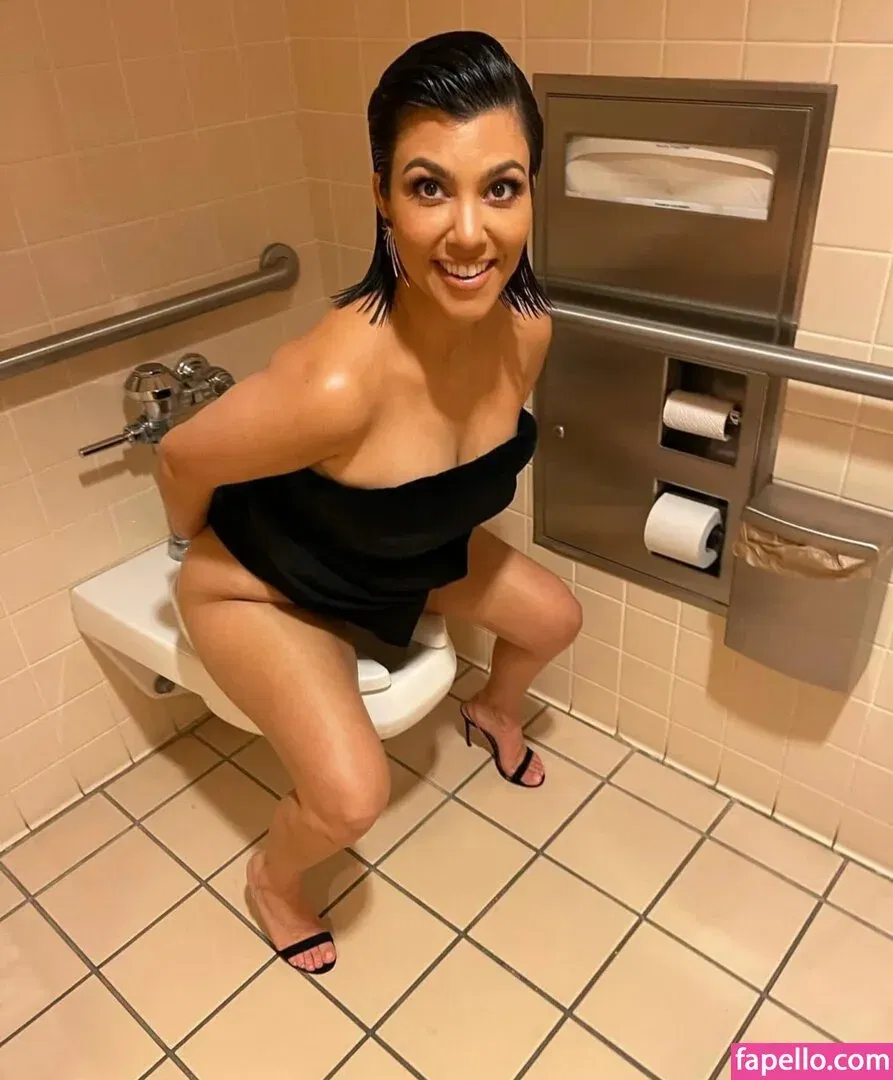 Kourtney Kardashian Onlyfans Photo Gallery 