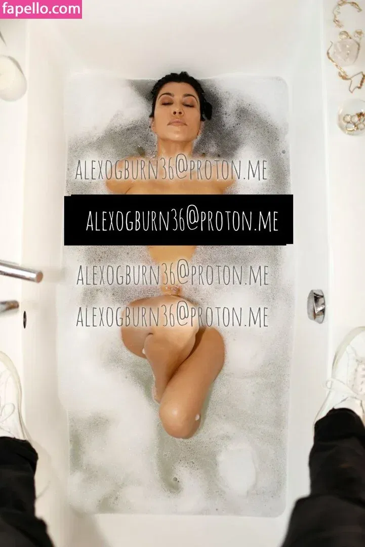 Kourtney Kardashian Onlyfans Photo Gallery 