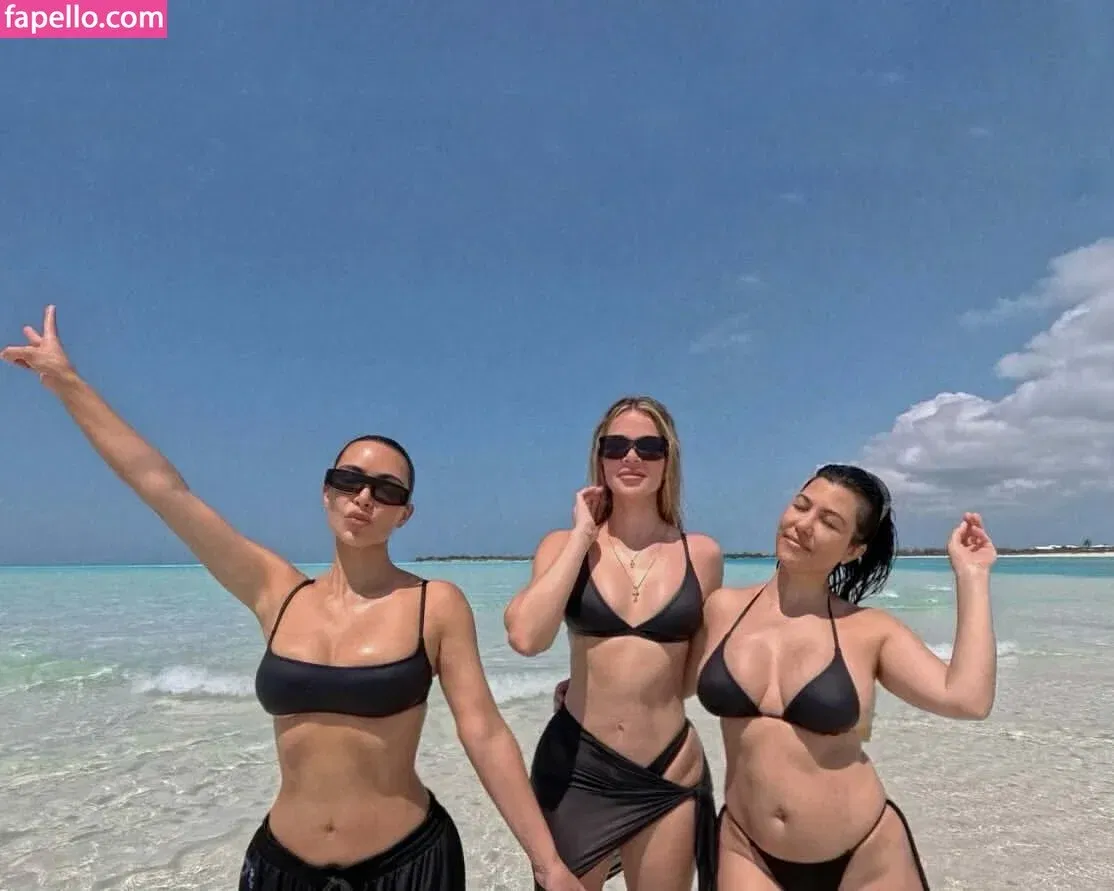 Kourtney Kardashian Onlyfans Photo Gallery 