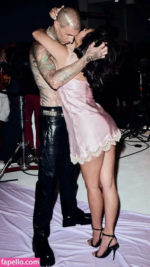 Kourtney Kardashian Onlyfans Photo Gallery 