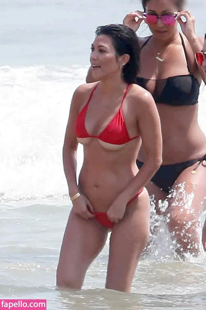 Kourtney Kardashian Onlyfans Photo Gallery 