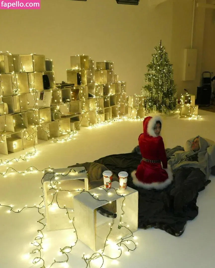 Kourtney Kardashian Onlyfans Photo Gallery 