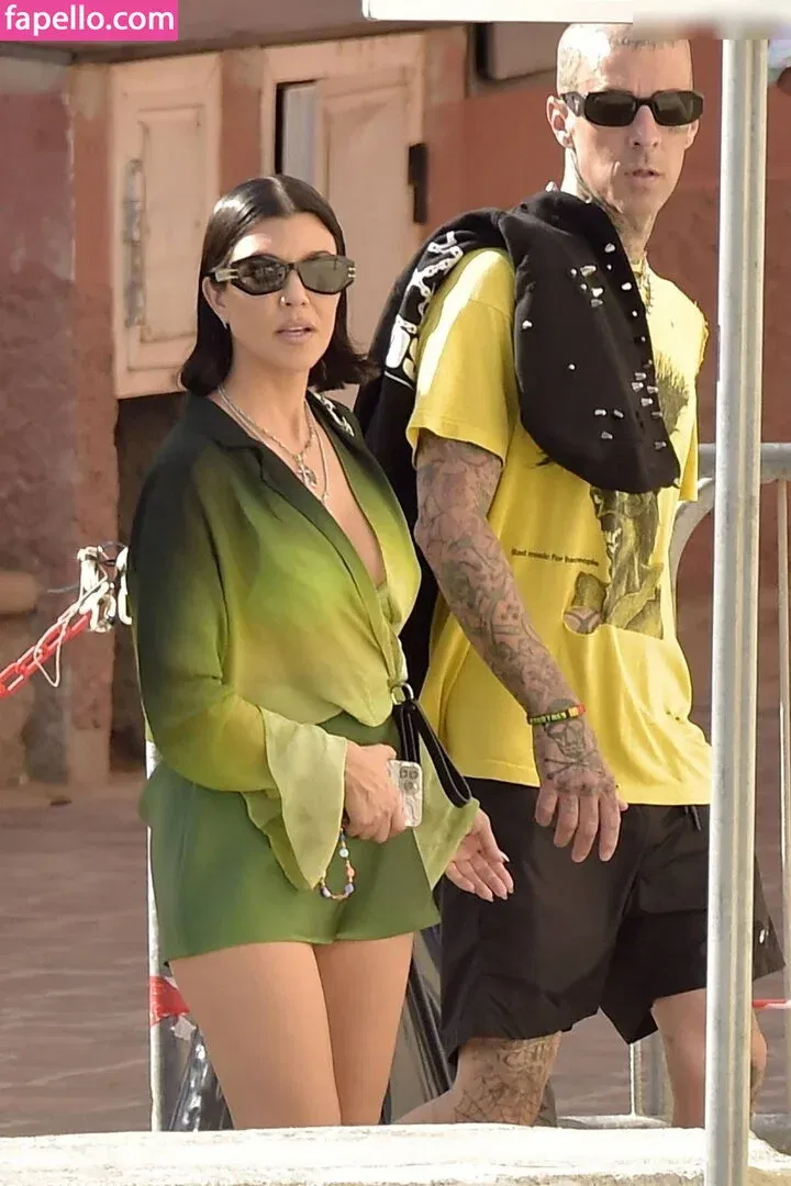 Kourtney Kardashian Onlyfans Photo Gallery 