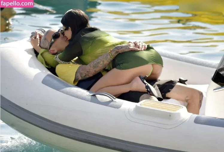 Kourtney Kardashian Onlyfans Photo Gallery 