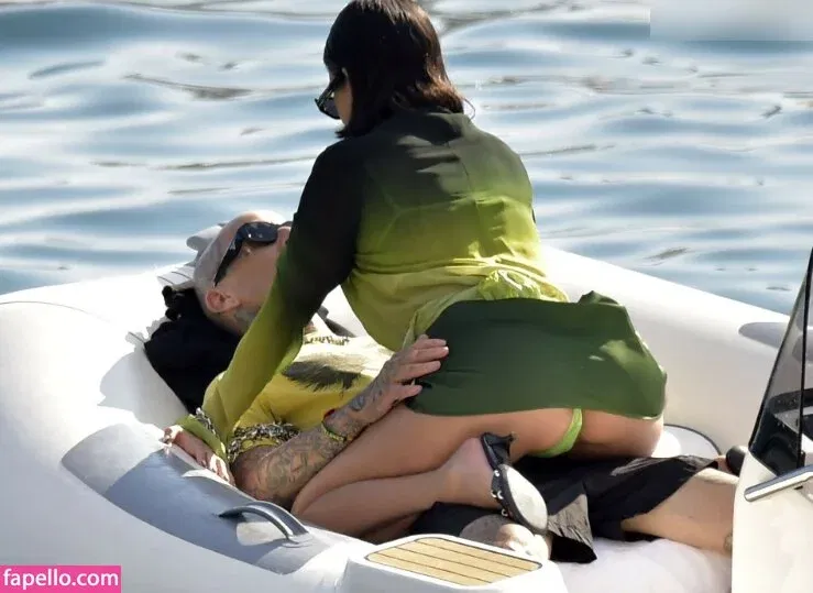 Kourtney Kardashian Onlyfans Photo Gallery 