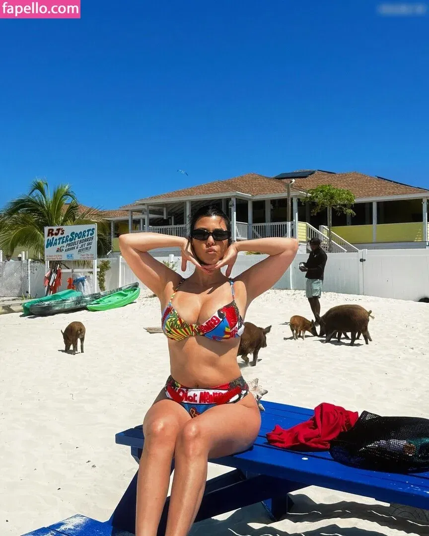 Kourtney Kardashian Onlyfans Photo Gallery 