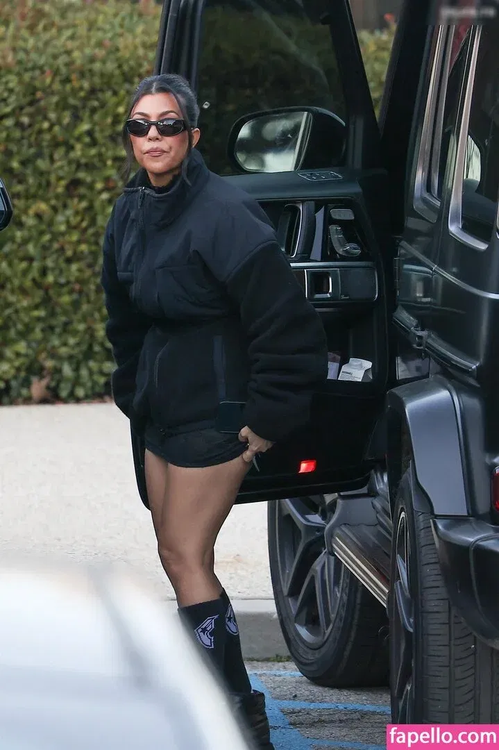 Kourtney Kardashian Onlyfans Photo Gallery 