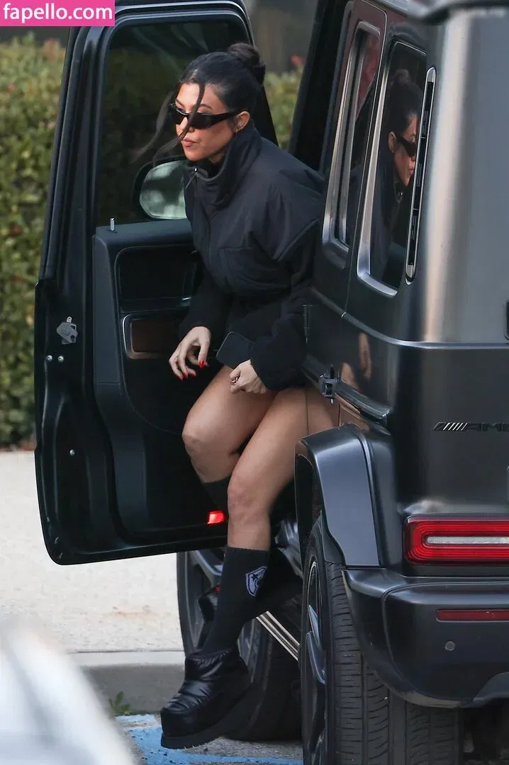 Kourtney Kardashian Onlyfans Photo Gallery 