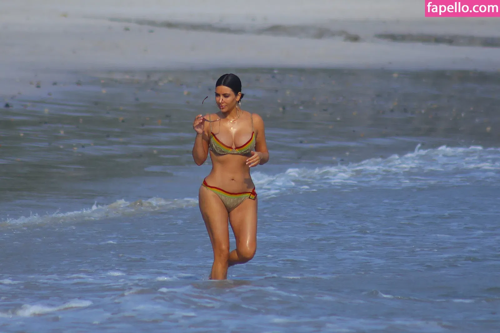 Kourtney Kardashian Onlyfans Photo Gallery 