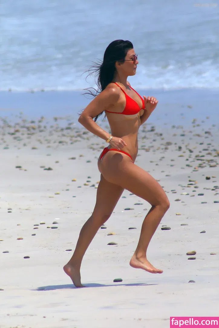 Kourtney Kardashian Onlyfans Photo Gallery 