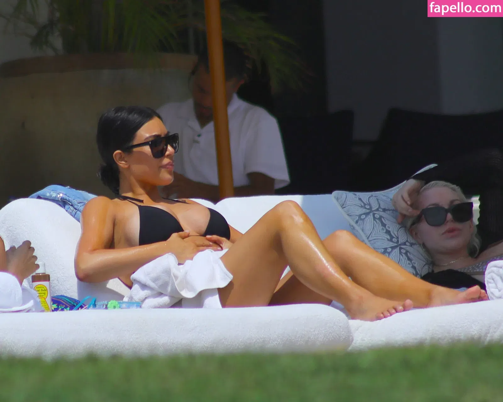 Kourtney Kardashian Onlyfans Photo Gallery 