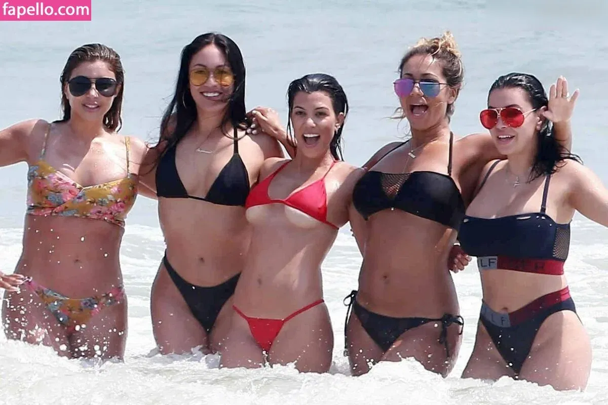 Kourtney Kardashian Onlyfans Photo Gallery 