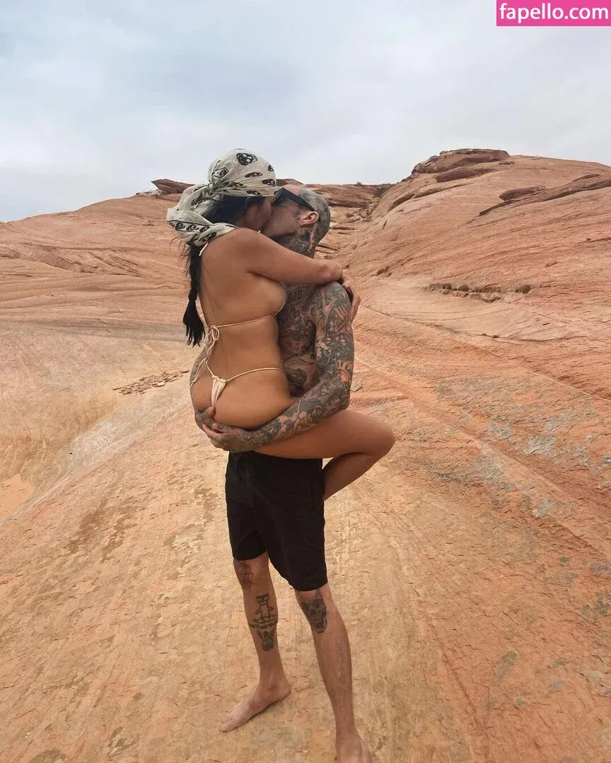 Kourtney Kardashian Onlyfans Photo Gallery 