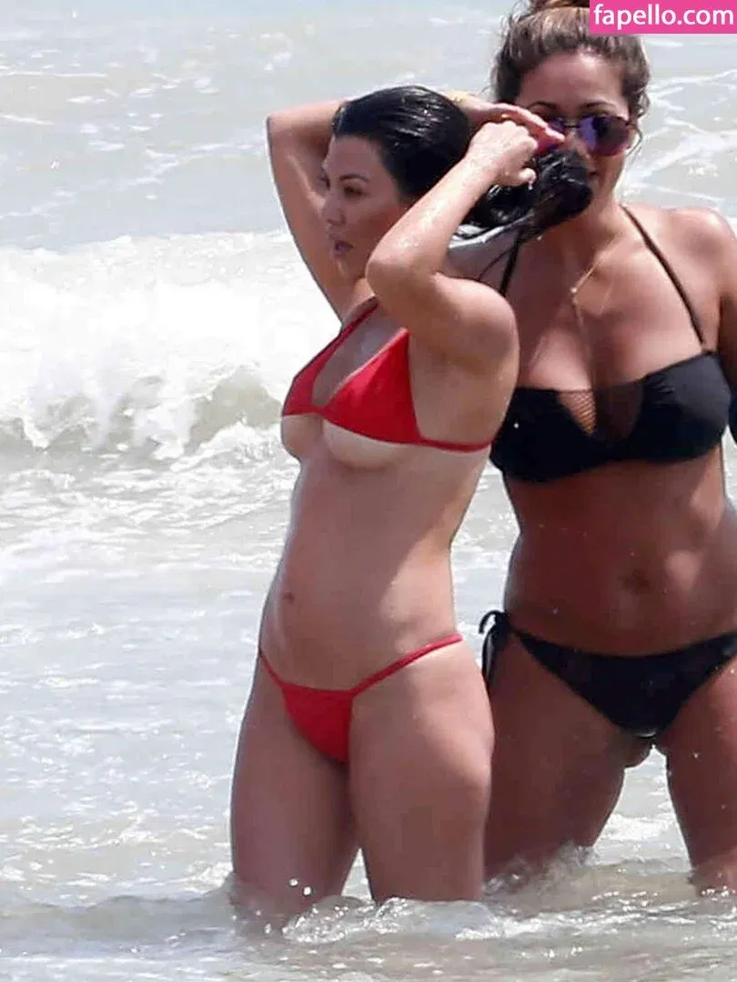 Kourtney Kardashian Onlyfans Photo Gallery 