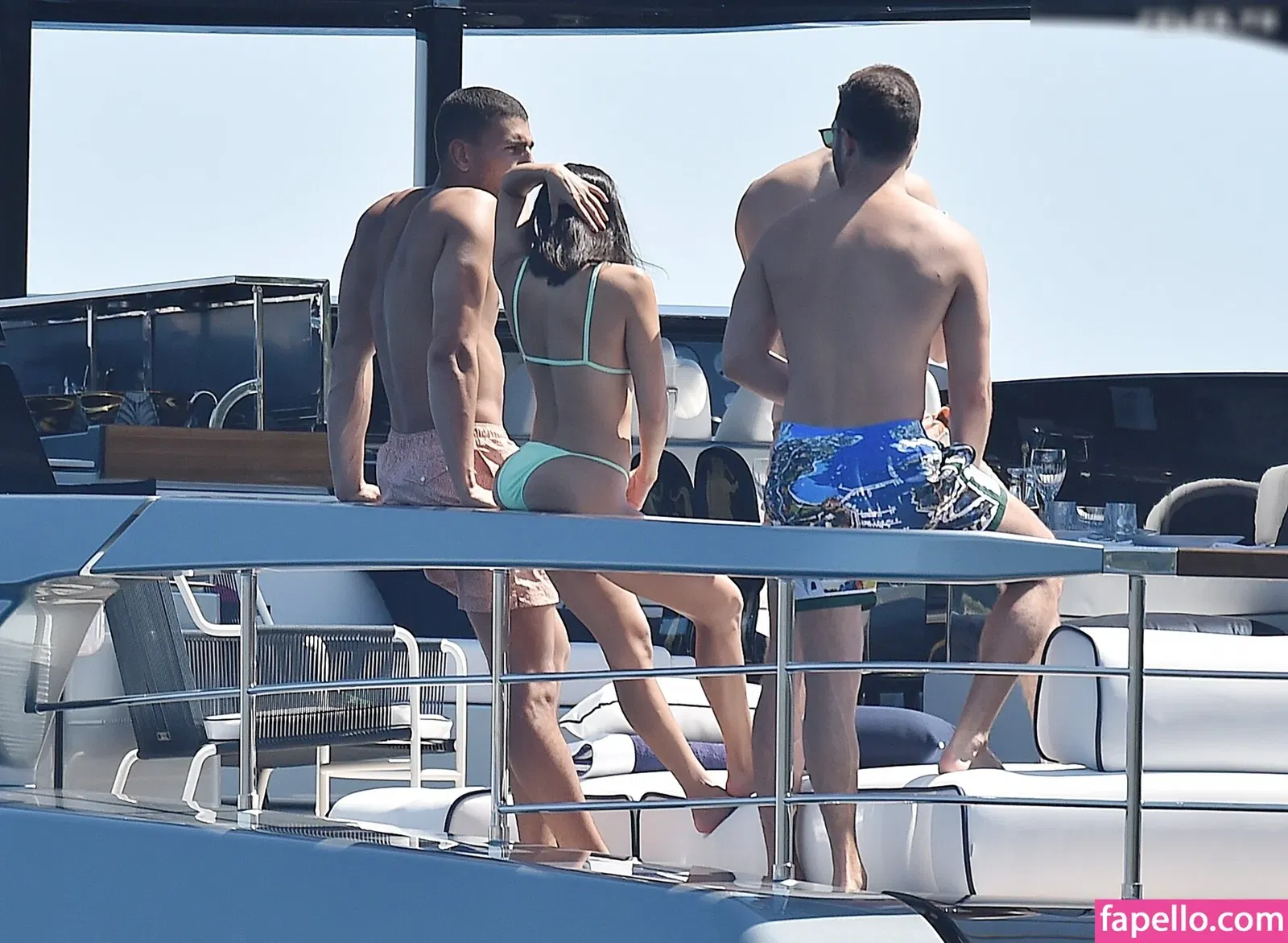 Kourtney Kardashian Onlyfans Photo Gallery 