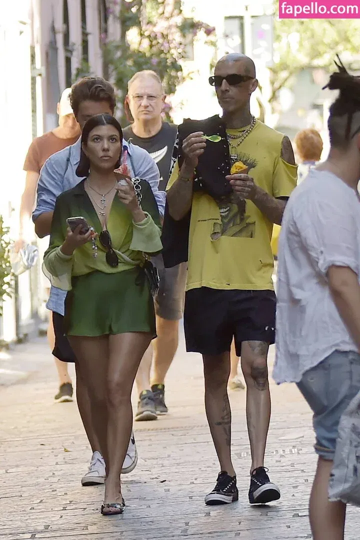 Kourtney Kardashian Onlyfans Photo Gallery 