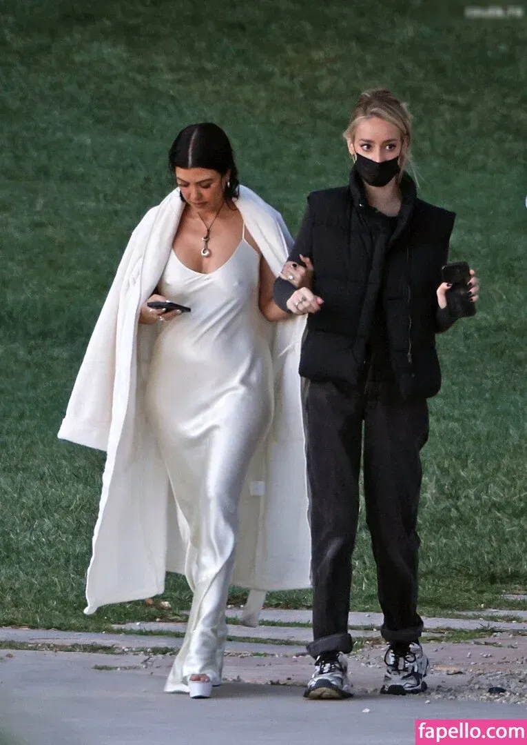 Kourtney Kardashian Onlyfans Photo Gallery 