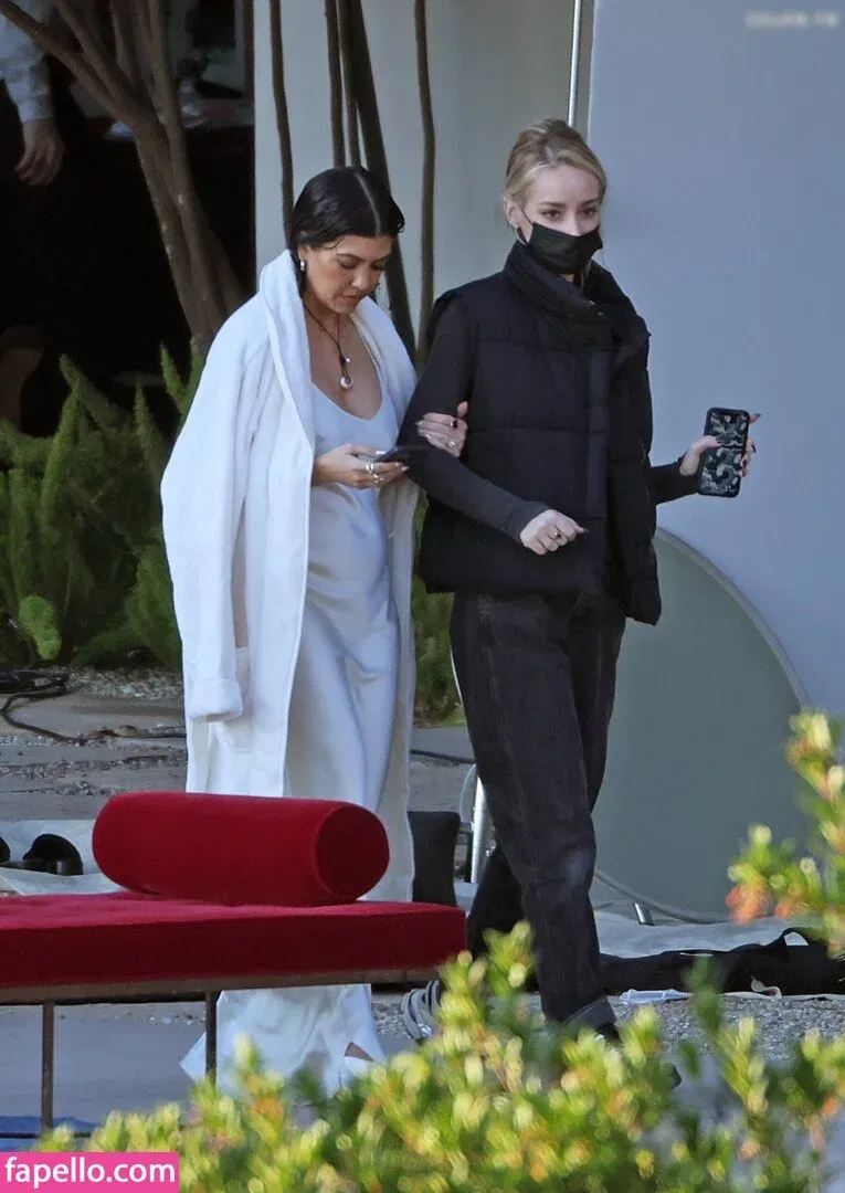 Kourtney Kardashian Onlyfans Photo Gallery 