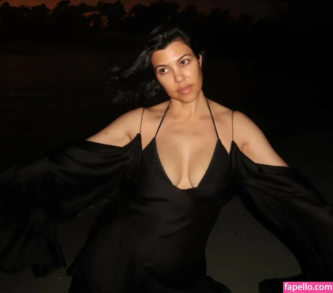 Kourtney Kardashian Onlyfans Photo Gallery 