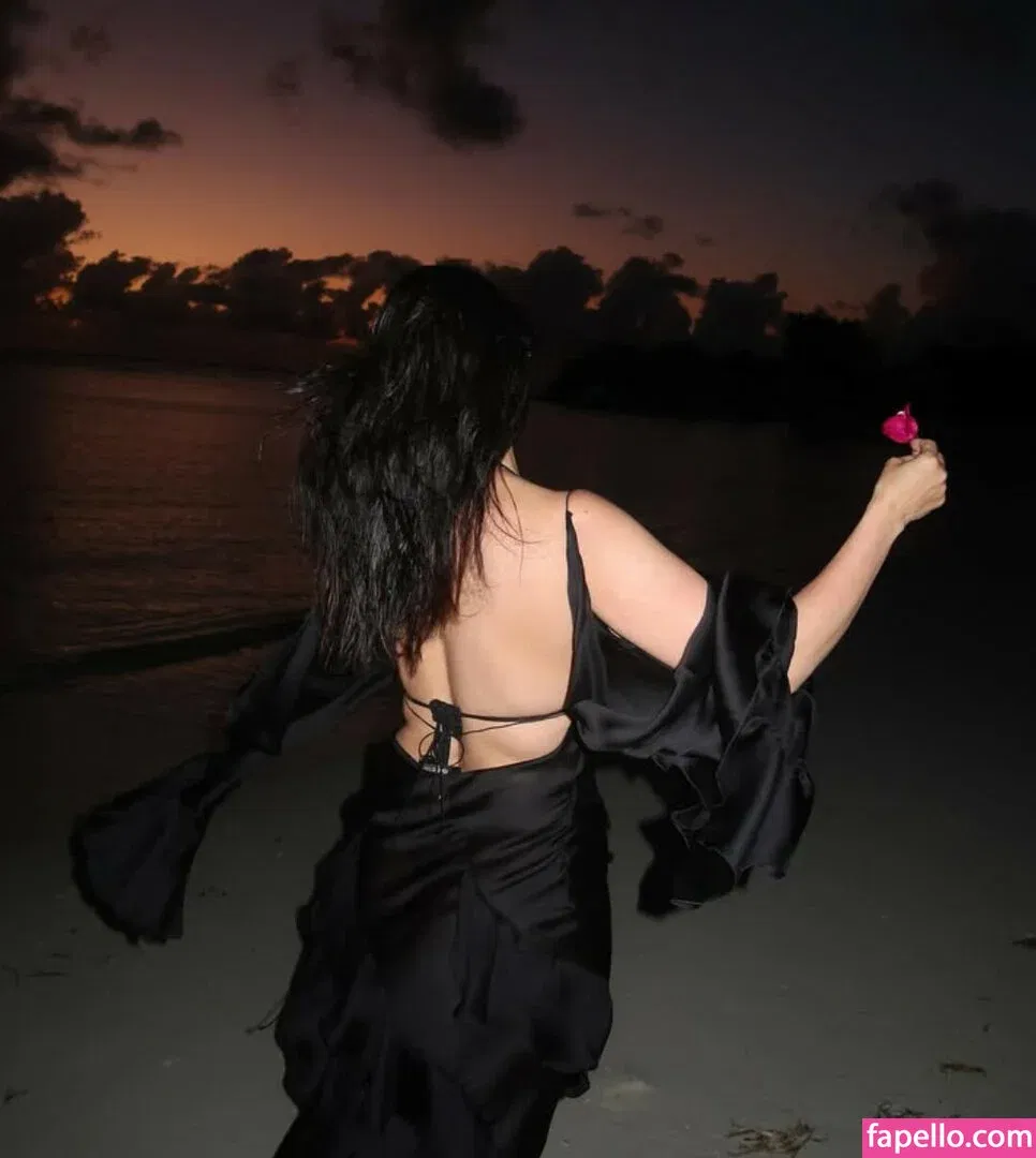 Kourtney Kardashian Onlyfans Photo Gallery 