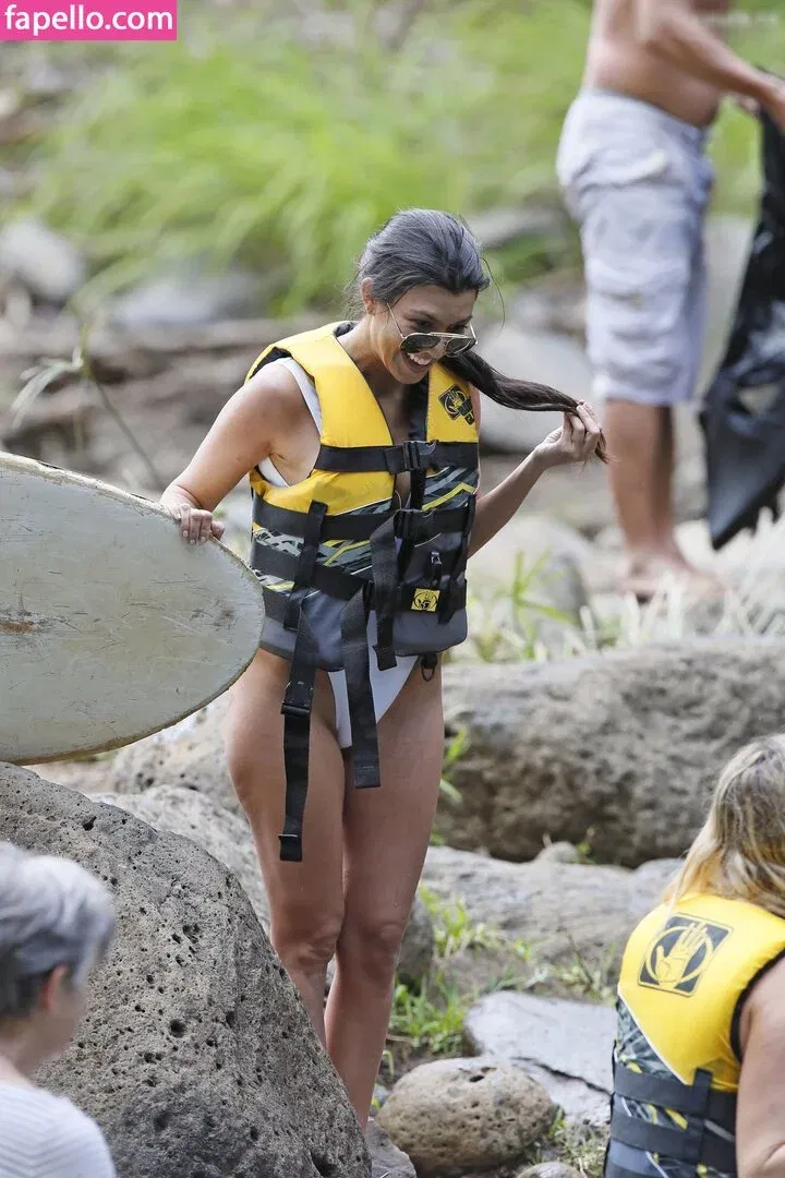 Kourtney Kardashian Onlyfans Photo Gallery 