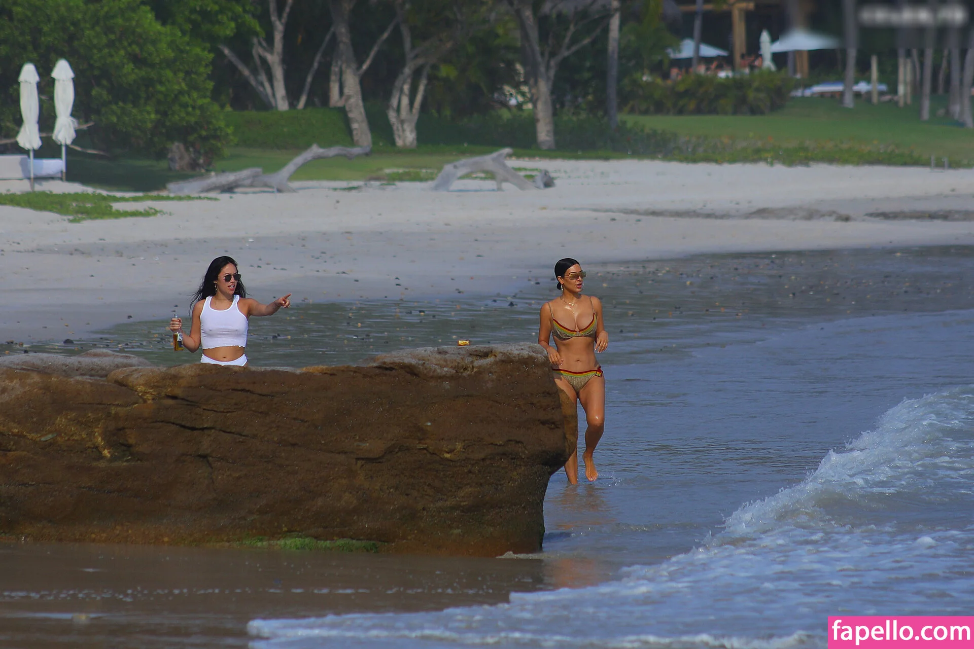 Kourtney Kardashian Onlyfans Photo Gallery 