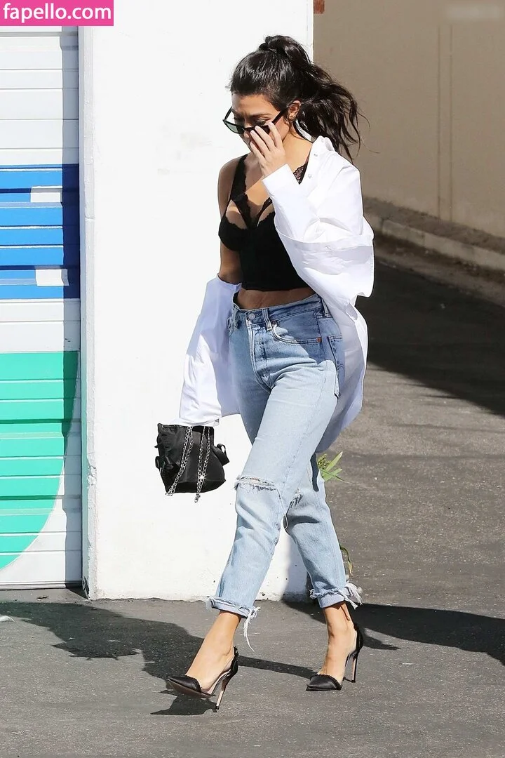 Kourtney Kardashian Onlyfans Photo Gallery 