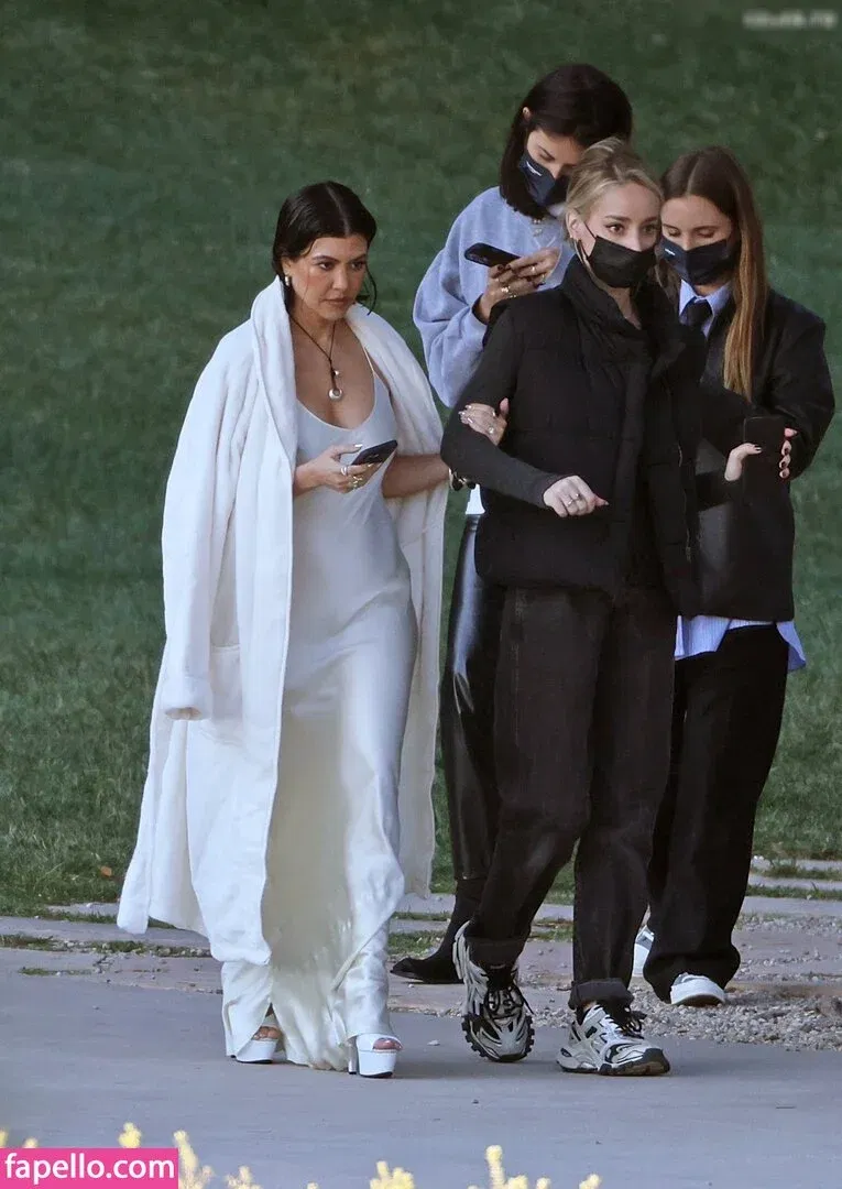 Kourtney Kardashian Onlyfans Photo Gallery 