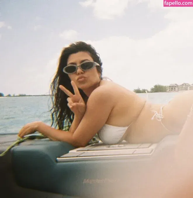 Kourtney Kardashian Onlyfans Photo Gallery 