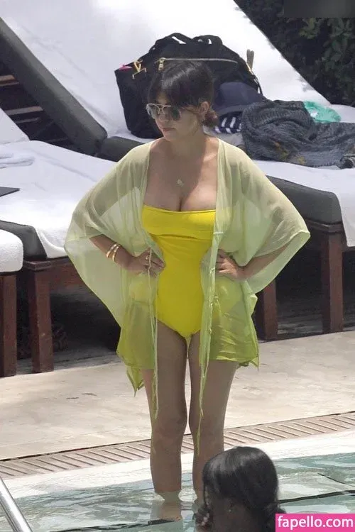 Kourtney Kardashian Onlyfans Photo Gallery 