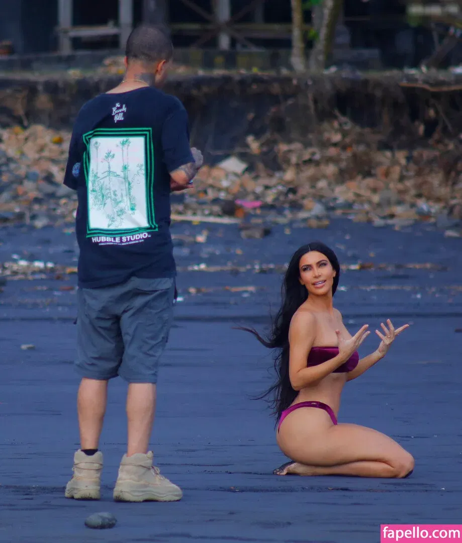 Kourtney Kardashian Onlyfans Photo Gallery 