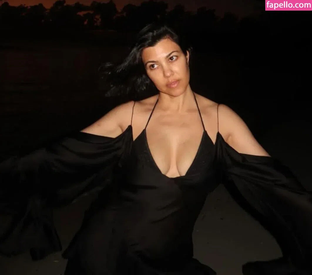 Kourtney Kardashian Onlyfans Photo Gallery 