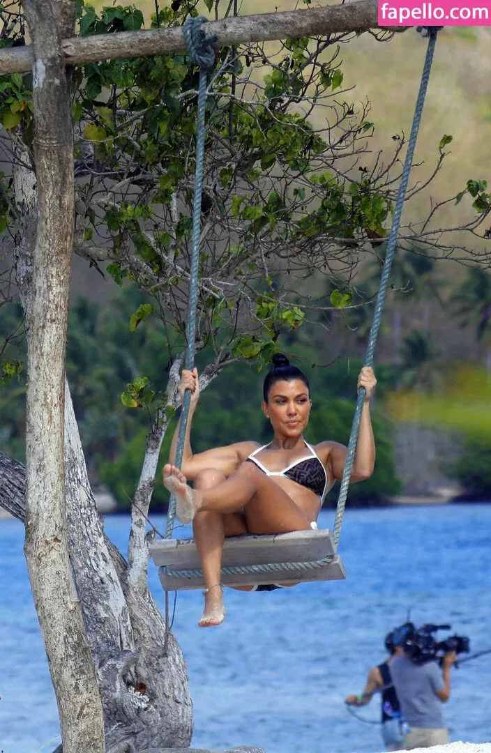 Kourtney Kardashian Onlyfans Photo Gallery 