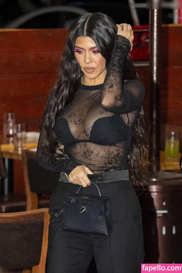 Kourtney Kardashian Onlyfans Photo Gallery 