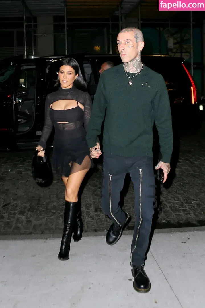 Kourtney Kardashian Onlyfans Photo Gallery 