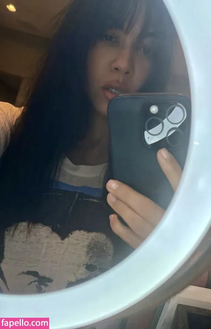 Kourtney Kardashian Onlyfans Photo Gallery 