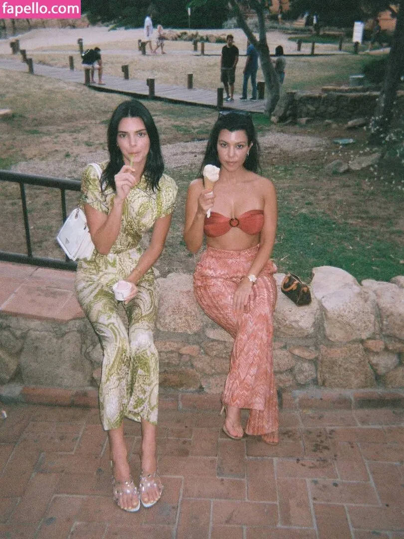 Kourtney Kardashian Onlyfans Photo Gallery 