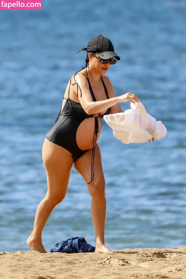 Kourtney Kardashian Onlyfans Photo Gallery 