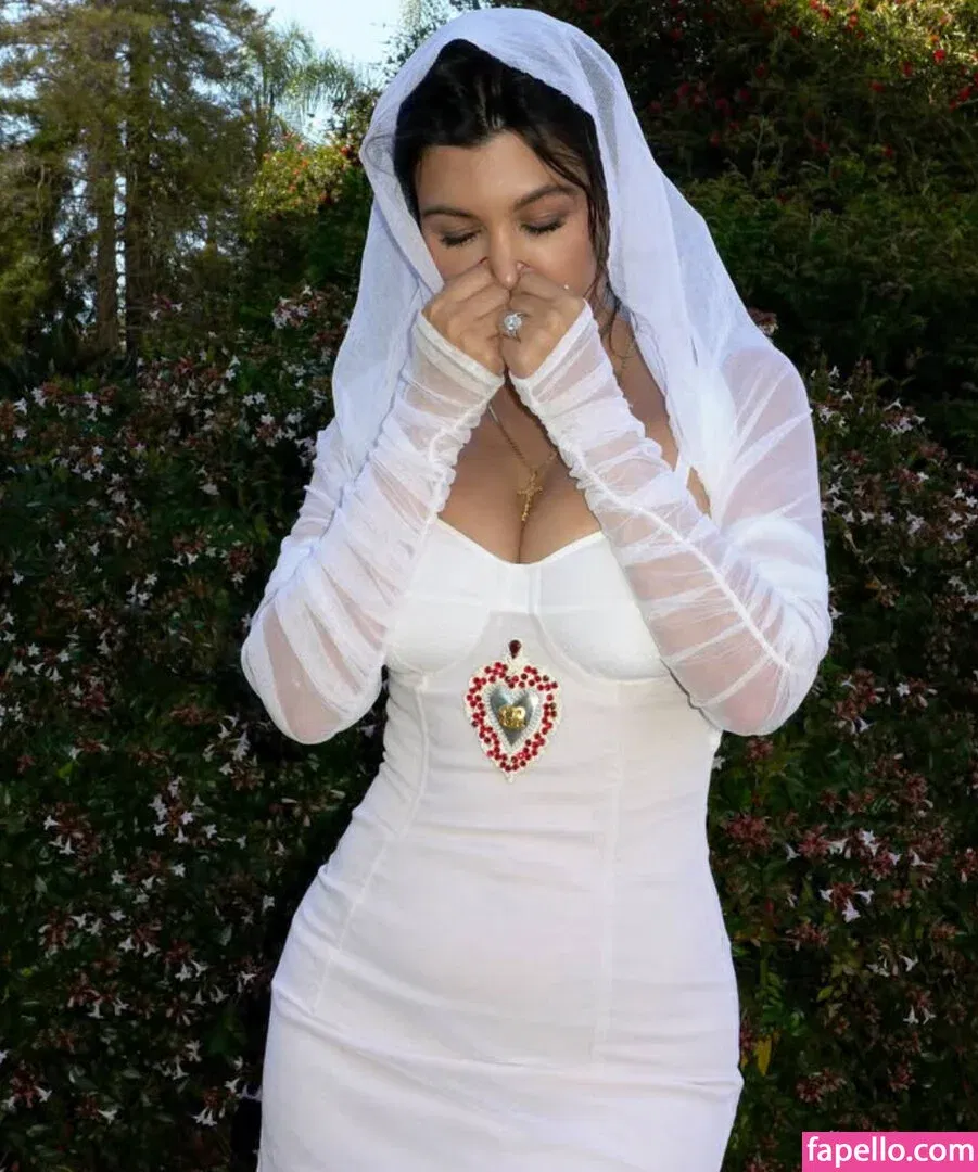 Kourtney Kardashian Onlyfans Photo Gallery 