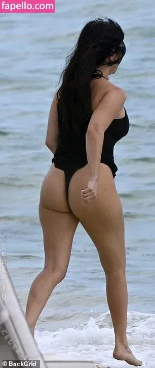 Kourtney Kardashian Onlyfans Photo Gallery 