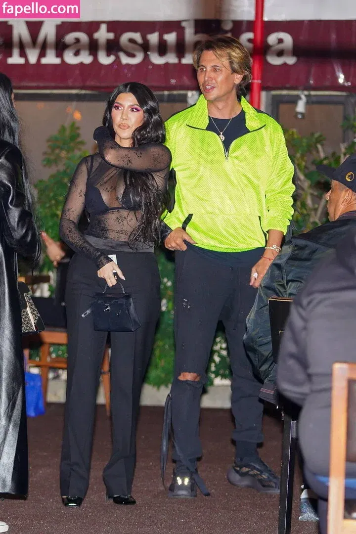 Kourtney Kardashian Onlyfans Photo Gallery 