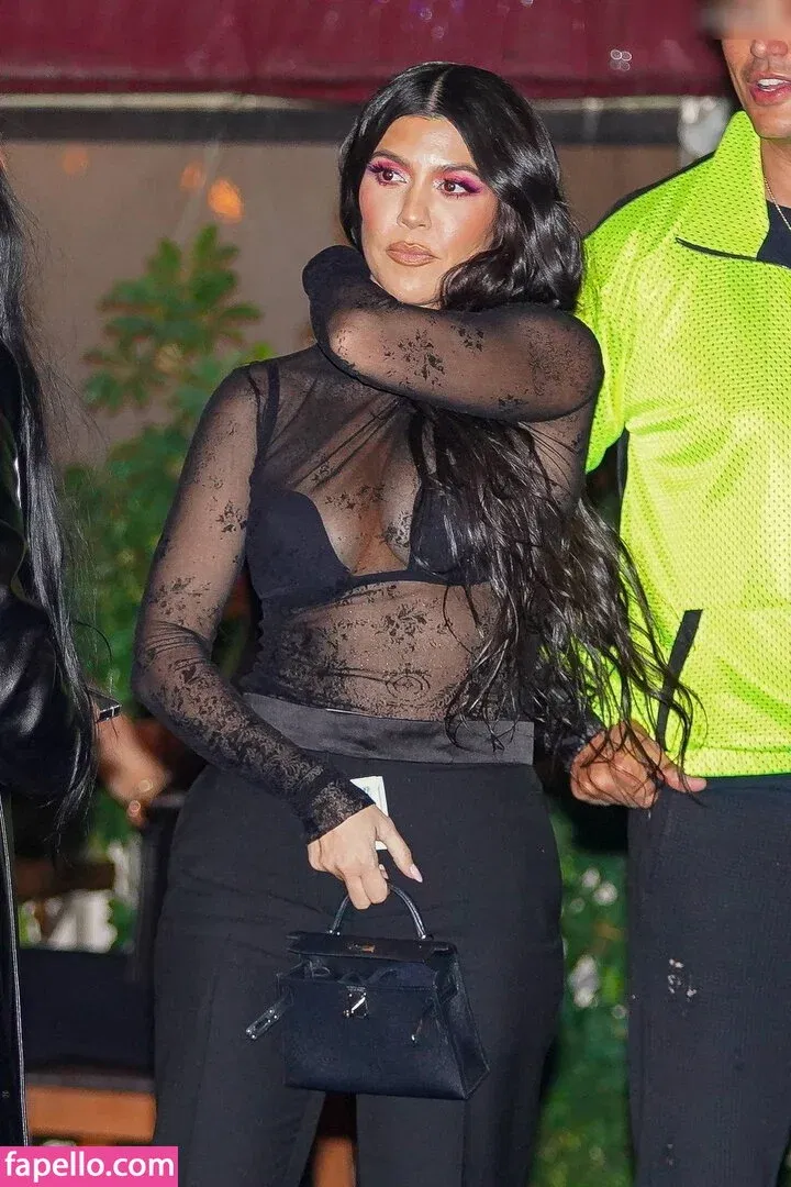 Kourtney Kardashian Onlyfans Photo Gallery 